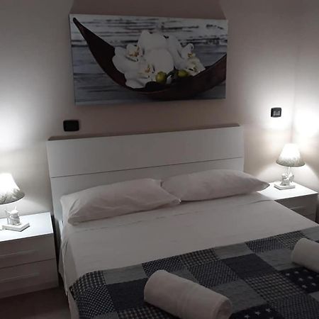 Hotel Ded 1 Parma Buitenkant foto