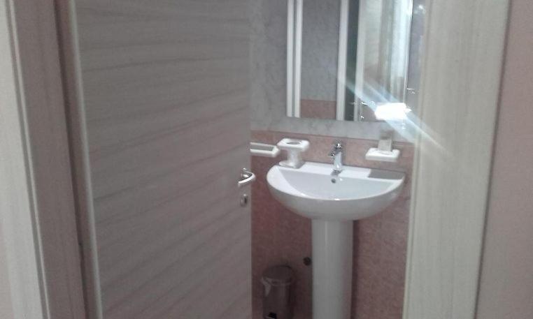 Hotel Ded 1 Parma Buitenkant foto